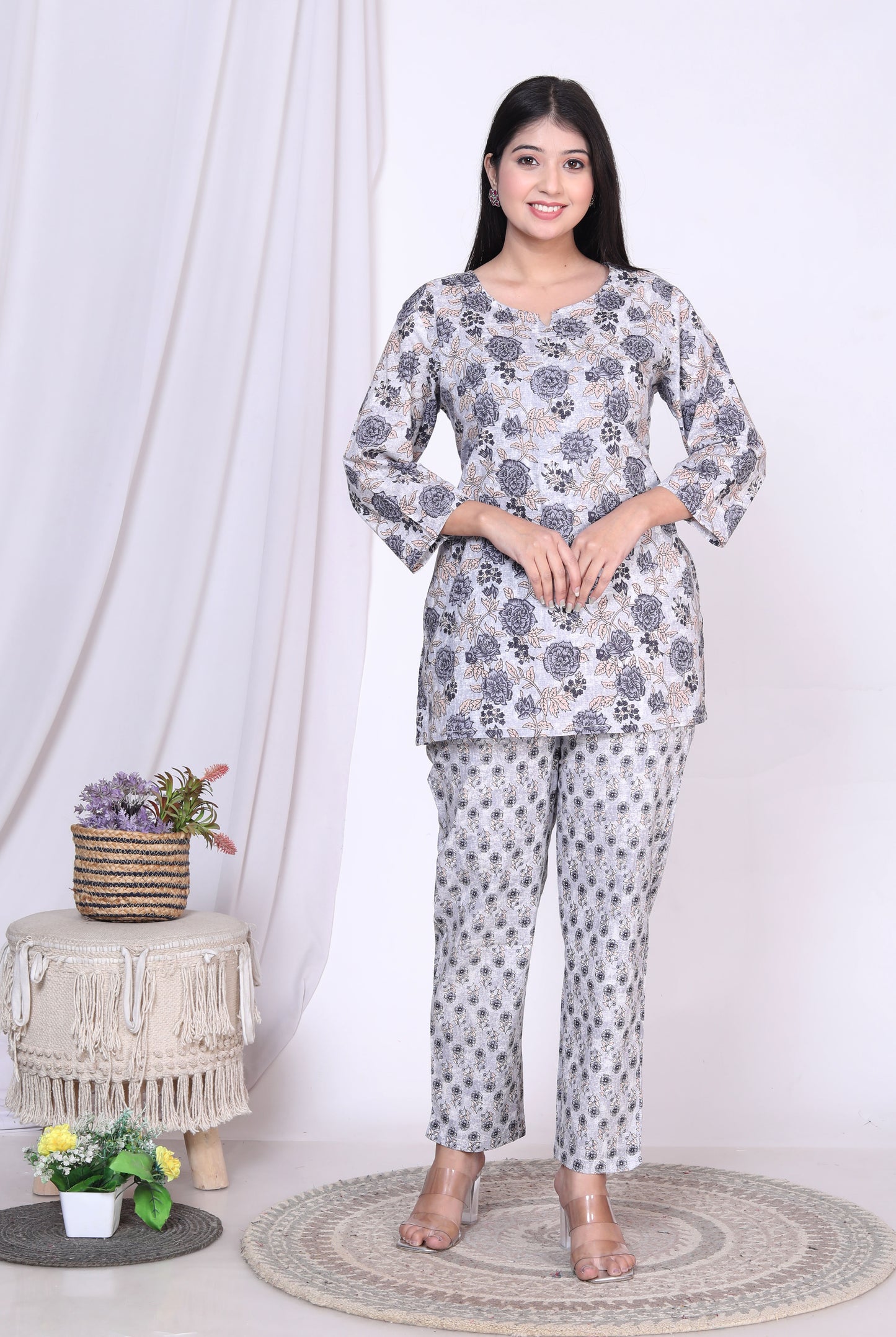 Women Top & Pyjama Set Black Rose Printed