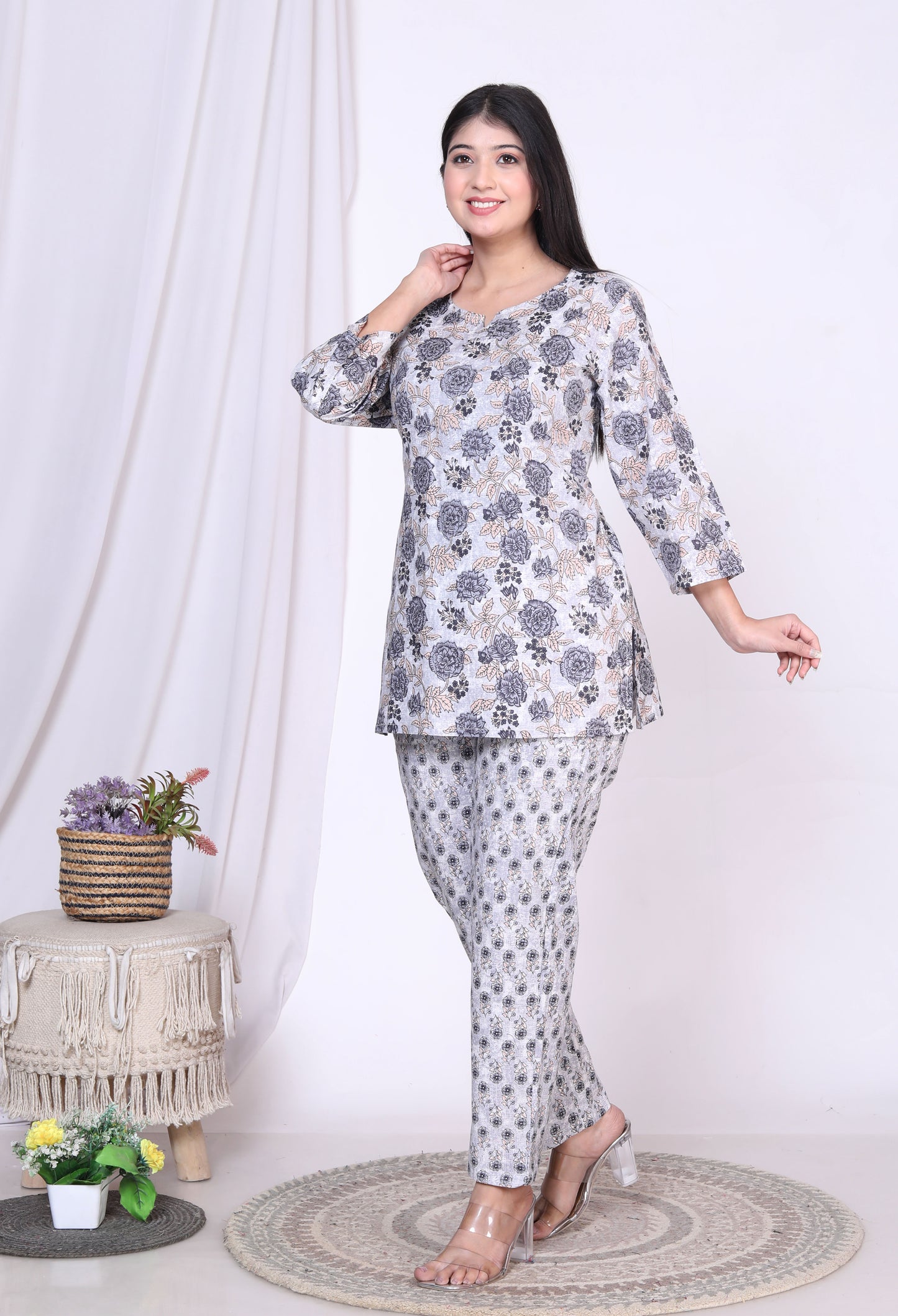 Women Top & Pyjama Set Black Rose Printed