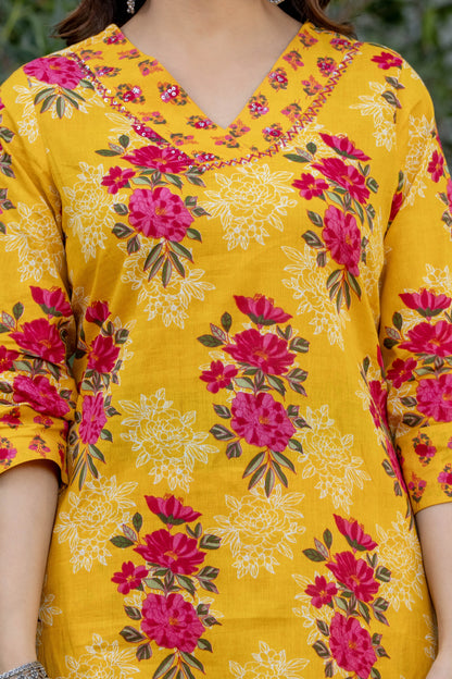 Bani Thani Yellow Rose Printed Kurta sets for women