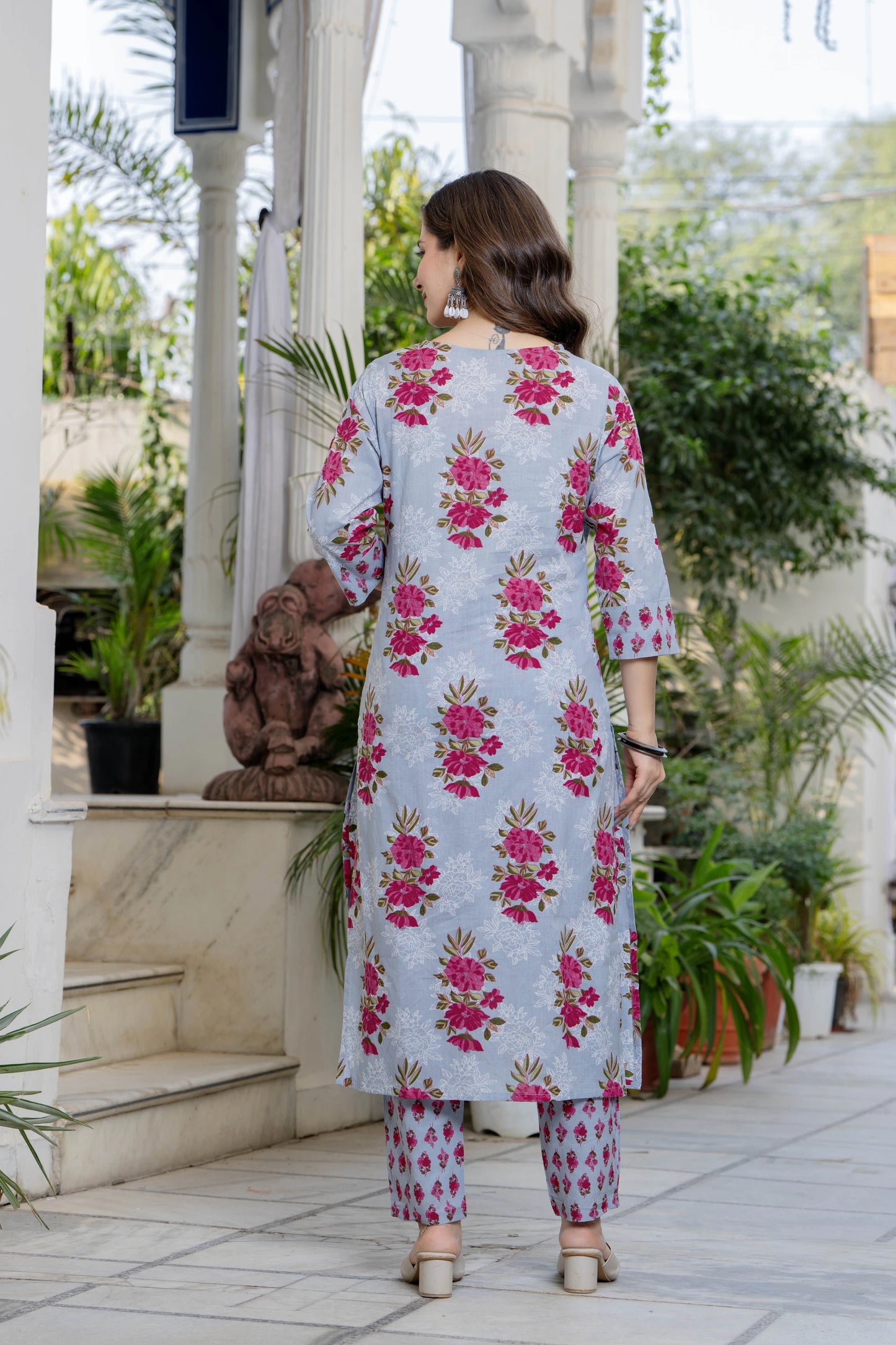 Bani Thani Blue Rose Printed Kurta Sets For women