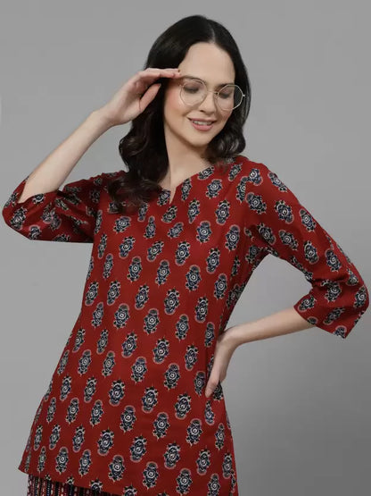 Women Top And Pyjama Set Maroon Printed