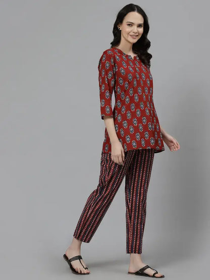 Women Top And Pyjama Set Maroon Printed